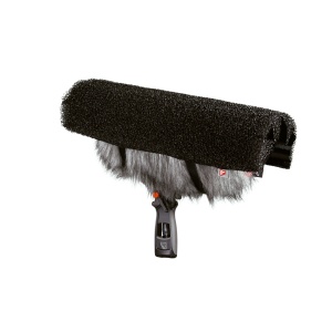 214111_duckraincover_1_in_use